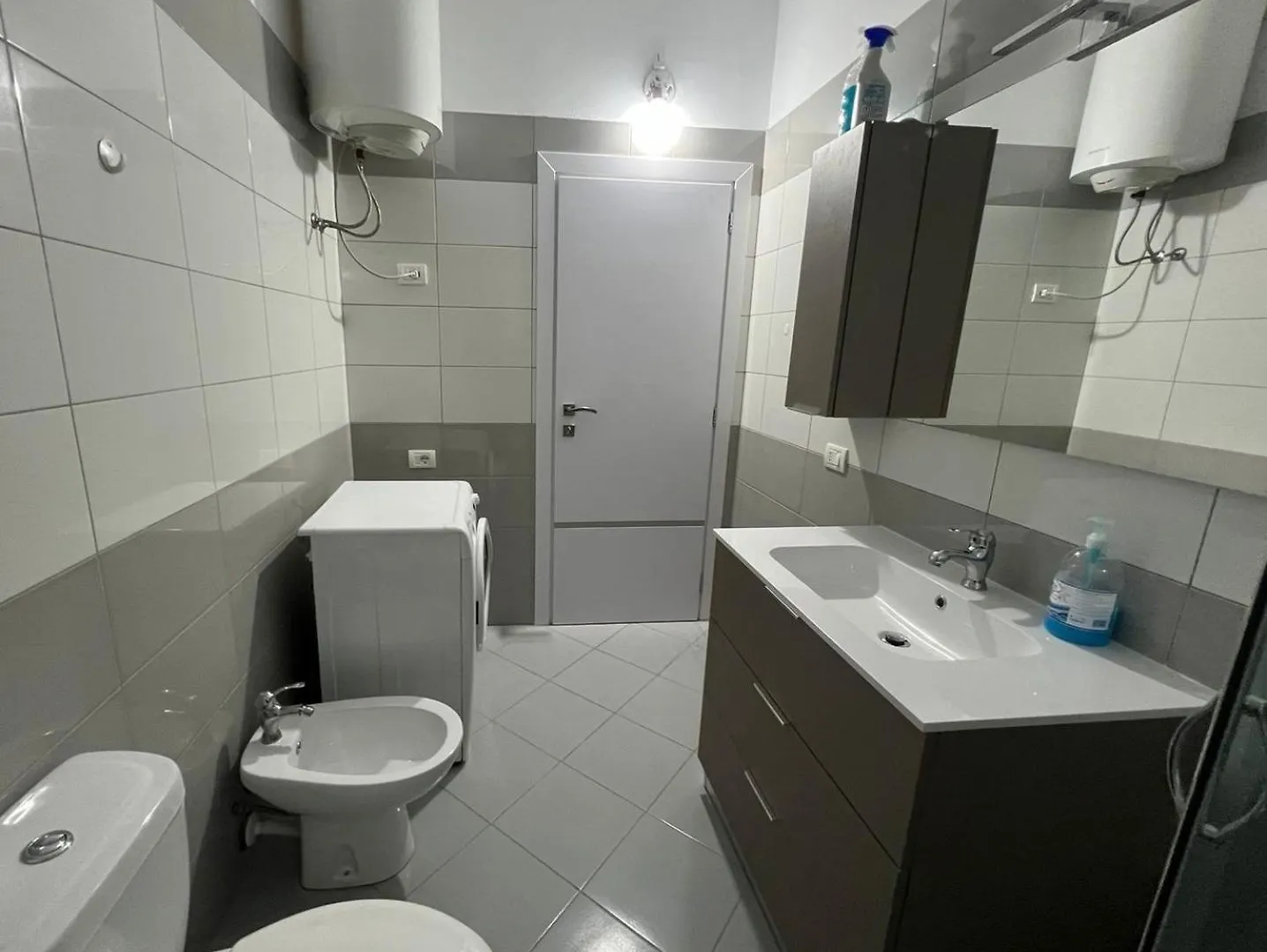 Db Apartament - Uji I Ftohte Vlore Albania